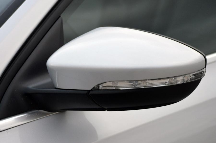  Volkswagen Jetta Hybrid 2012 года  (фото 129 из 133)